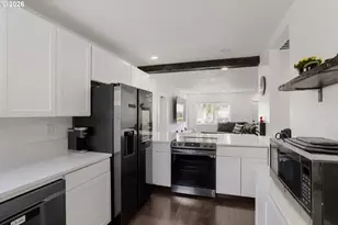 2821 SE 115th Ave, Portland, OR 97266 - Photo 10