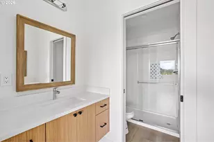 9027 NE Hoyt St, Portland, OR 97220 - Photo 34