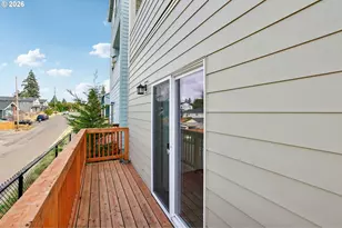 9027 NE Hoyt St, Portland, OR 97220 - Photo 14