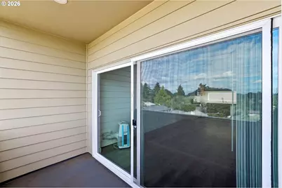 9027 NE Hoyt St, Portland, OR 97220 - Photo 24