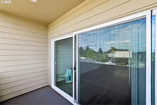 9027 NE Hoyt St, Portland, OR 97220 - Photo 24