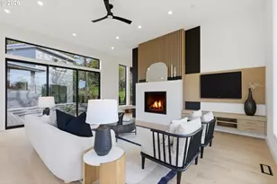 6233 SW Hamilton Way, Portland, OR 97221 - Photo 10