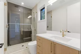 6233 SW Hamilton Way, Portland, OR 97221 - Photo 38