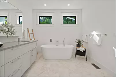 3884 Lake Grove Ave, Lake Oswego, OR 97035 - Photo 24