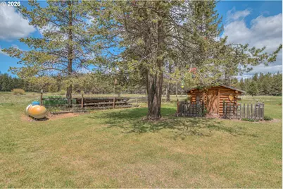 53939 Pine Grove Rd, La Pine, OR 97739 - Photo 2