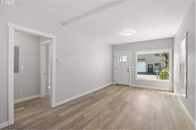 1219 SE Rhine St, Portland, OR 97202 - Photo 8