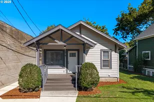 1219 SE Rhine St, Portland, OR 97202 - Photo 1