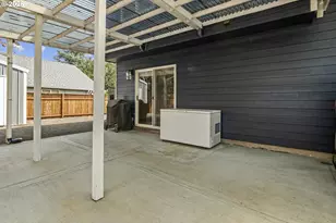 1001 N Broadway St, Estacada, OR 97023 - Photo 32