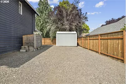 1001 N Broadway St, Estacada, OR 97023 - Photo 36