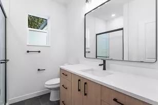 3855 N Willis Blvd, Portland, OR 97217 - Photo 10
