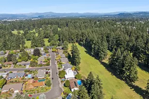 13506 NE Hassalo St, Portland, OR 97230 - Photo 34