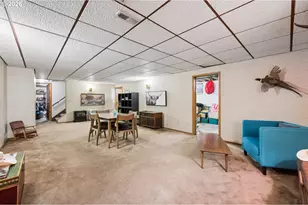 13506 NE Hassalo St, Portland, OR 97230 - Photo 22