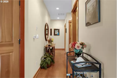 123 S Hemlock St #201, Cannon Beach, OR 97110 - Photo 32