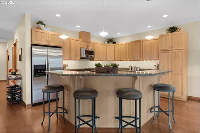 123 S Hemlock St #201, Cannon Beach, OR 97110 - Photo 18