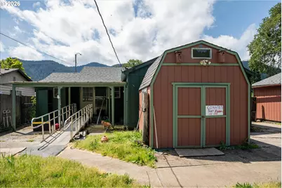 47885 W 1st St, Oakridge, OR 97463 - Photo 28