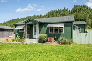 47885 W 1st St, Oakridge, OR 97463 - Photo 4