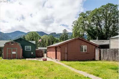 47885 W 1st St, Oakridge, OR 97463 - Photo 26