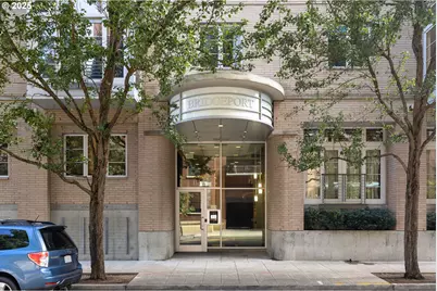 1130 NW 12th Ave #412, Portland, OR 97209 - Photo 2