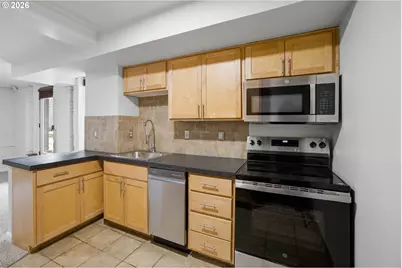 410 NW 18th Ave #007, Portland, OR 97209 - Photo 16