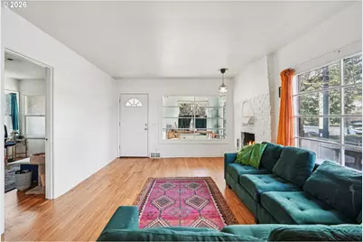 6018 SE 122nd Ave SE, Portland, OR 97236 - Photo 4