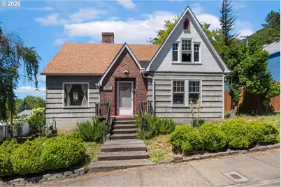 1426 SE Douglas Ave, Roseburg, OR 97470 - Photo 1