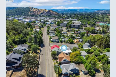 1426 SE Douglas Ave, Roseburg, OR 97470 - Photo 38