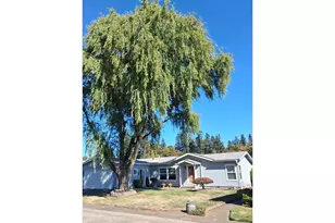 1655 S Elm St, Canby, OR 97013 - Photo 2