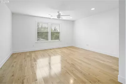 3785 SW Caldew St, Portland, OR 97219 - Photo 14