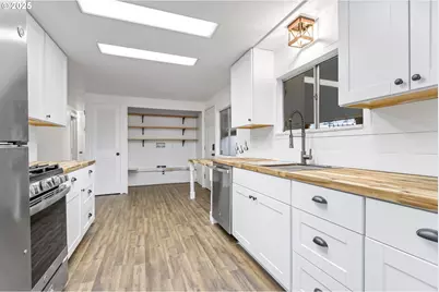 17041 SW Eldorado Dr, Portland, OR 97224 - Photo 4