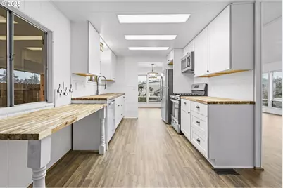 17041 SW Eldorado Dr, Portland, OR 97224 - Photo 6