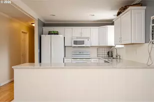 337 NW Birdsdale Ave, Gresham, OR 97030 - Photo 8