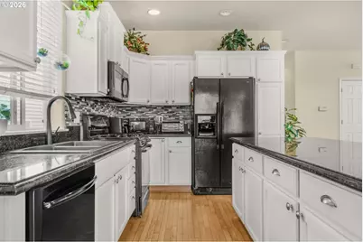 15866 SW Cherrywood Ln, Portland, OR 97224 - Photo 10