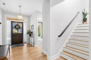 3223 SW Caraway Ct, Portland, OR 97219 - Photo 6