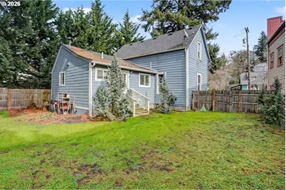 213 Mill St, Silverton, OR 97381 - Photo 10
