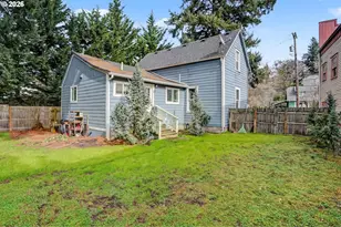 213 Mill St, Silverton, OR 97381 - Photo 10