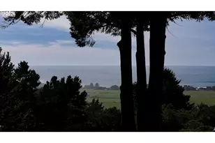 15604 Napa Ln, Brookings, OR 97415 - Photo 4