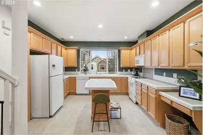 8807 NE 17th St, Vancouver, WA 98664 - Photo 6