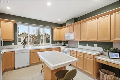 8807 NE 17th St, Vancouver, WA 98664 - Photo 8