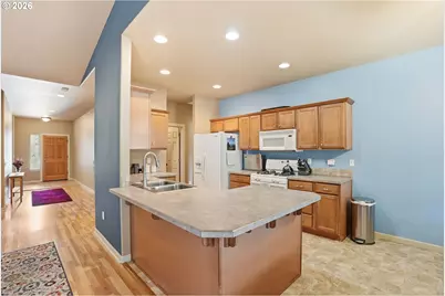 3279 NE Jonahs Ct, Bend, OR 97701 - Photo 6