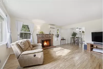 47 Van Fossen Ct, Eugene, OR 97404 - Photo 4