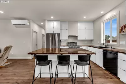 102 W Oak St, Yacolt, WA 98675 - Photo 14