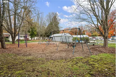 4900 Royal Ave #105, Eugene, OR 97402 - Photo 24