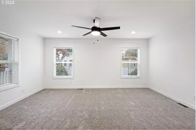 4900 Royal Ave #105, Eugene, OR 97402 - Photo 10