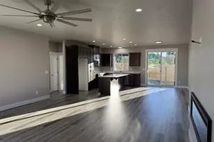 149 Coles Vly St, Sutherlin, OR 97479 - Photo 2