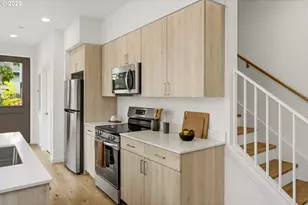 7252 NE Going St, Portland, OR 97218 - Photo 10