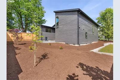 9070 NW Lovejoy St, Portland, OR 97229 - Photo 28