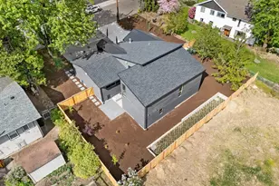 9070 NW Lovejoy St, Portland, OR 97229 - Photo 32