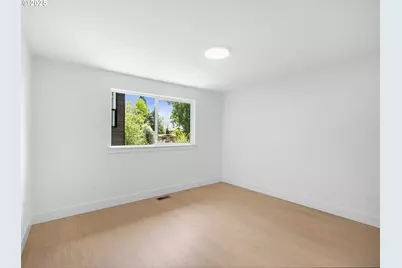 9070 NW Lovejoy St, Portland, OR 97229 - Photo 22