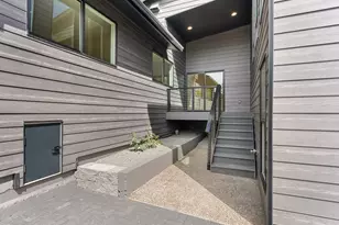 9070 NW Lovejoy St, Portland, OR 97229 - Photo 26