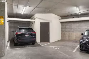 2351 NW Westover Rd, Portland, OR 97210 - Photo 34